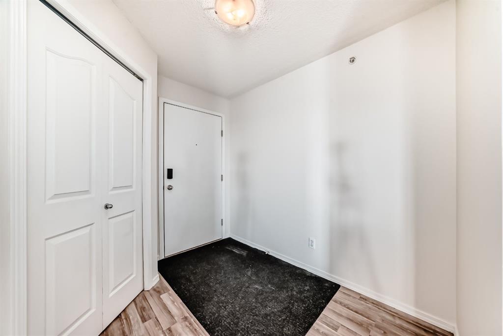 Picture for 4425, 10 Prestwick Bay SE