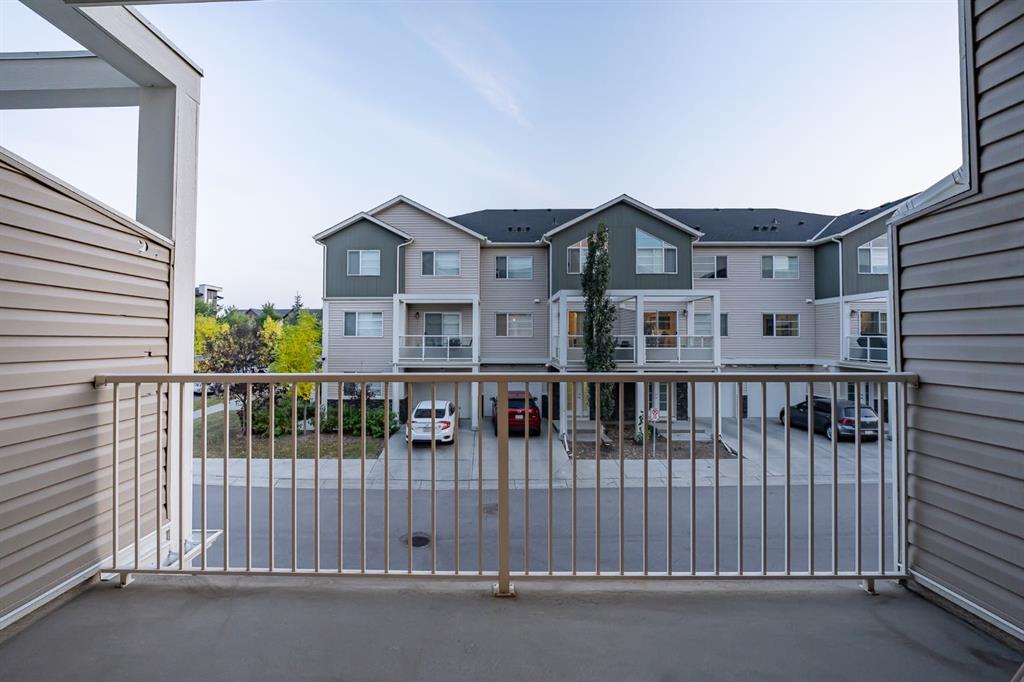 Picture for 638 Redstone View NE