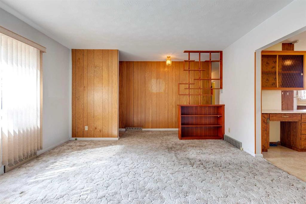 Picture for 28 Fairview Crescent SE