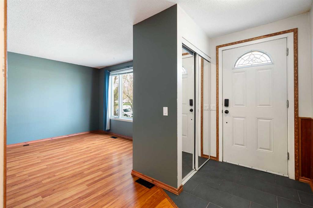 Picture for 3226 Dover Crescent SE