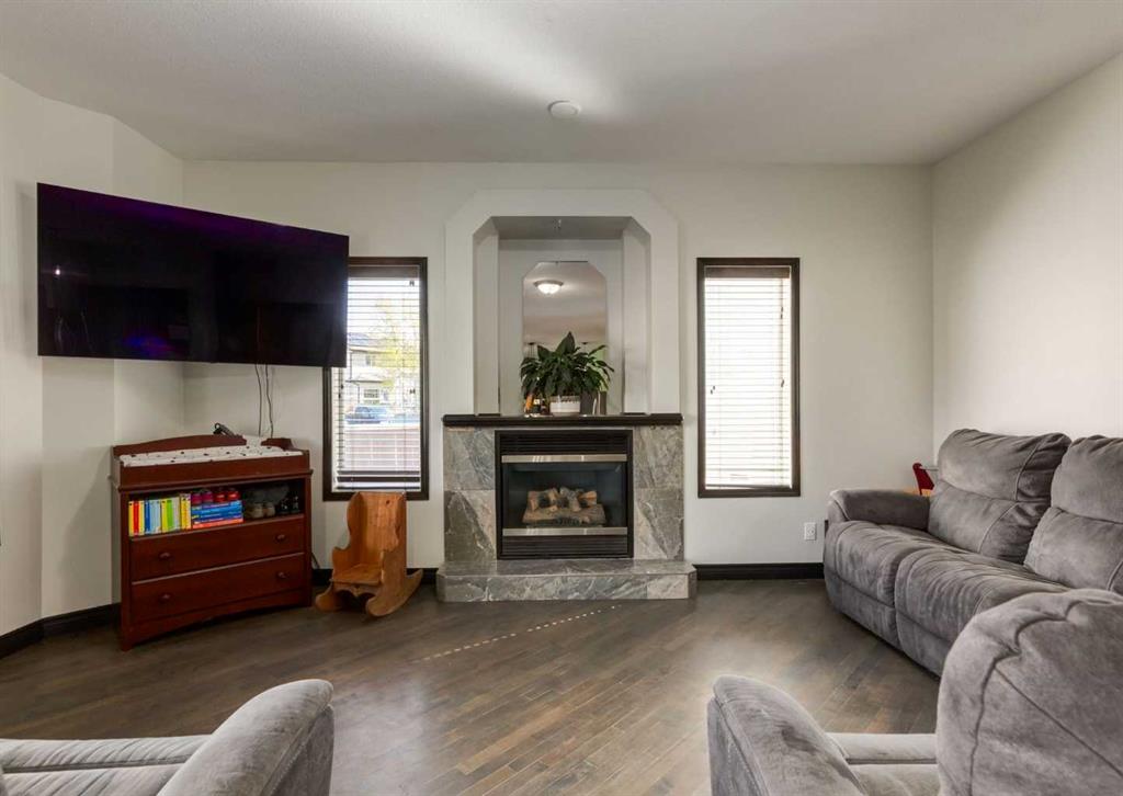 Picture for 244 Stonegate Close NW