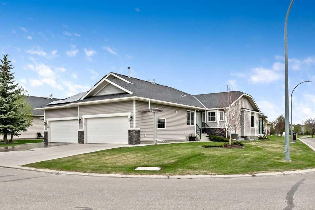 Picture for 202 Riverside Crescent NW