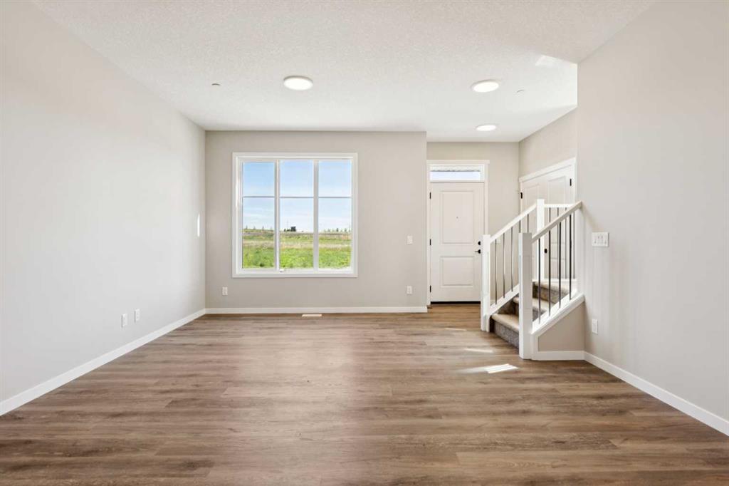 Picture for 79 Hotchkiss Way SE