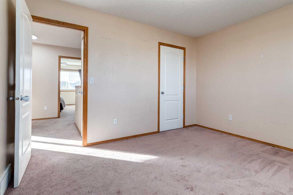 Picture for 756 Luxstone Landing SW https://www.cirrealty.ca/reb/creb/89/A2266789_11.jpg