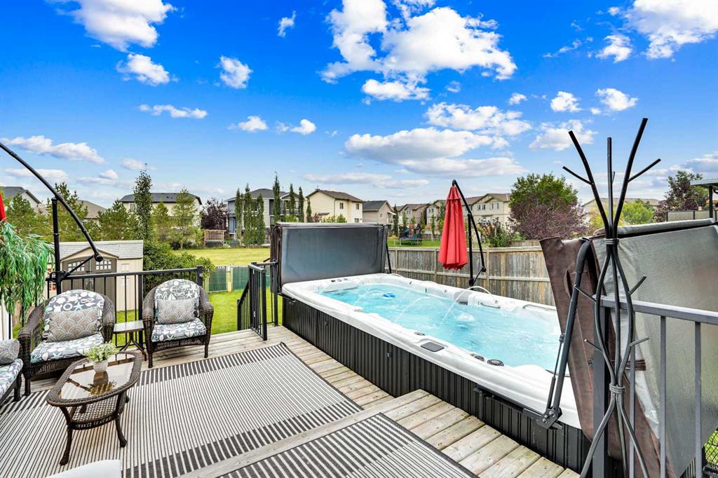 Picture for 142 Luxstone View SW