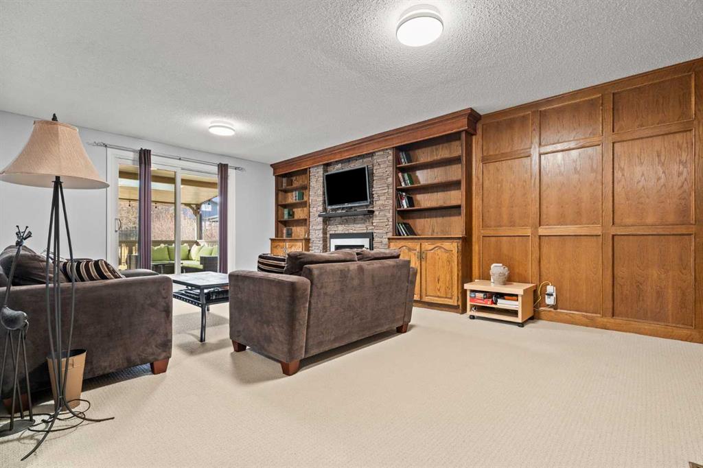 Picture for 124 Canterbury Drive SW https://www.cirrealty.ca/reb/creb/89/A2267789_17.jpg