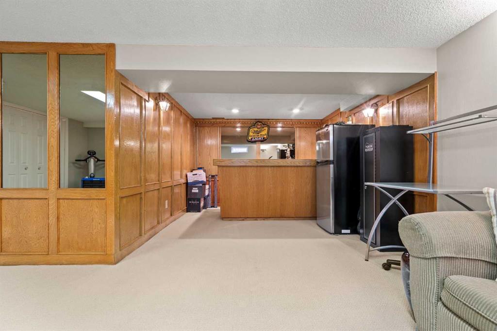 Picture for 124 Canterbury Drive SW https://www.cirrealty.ca/reb/creb/89/A2267789_20.jpg