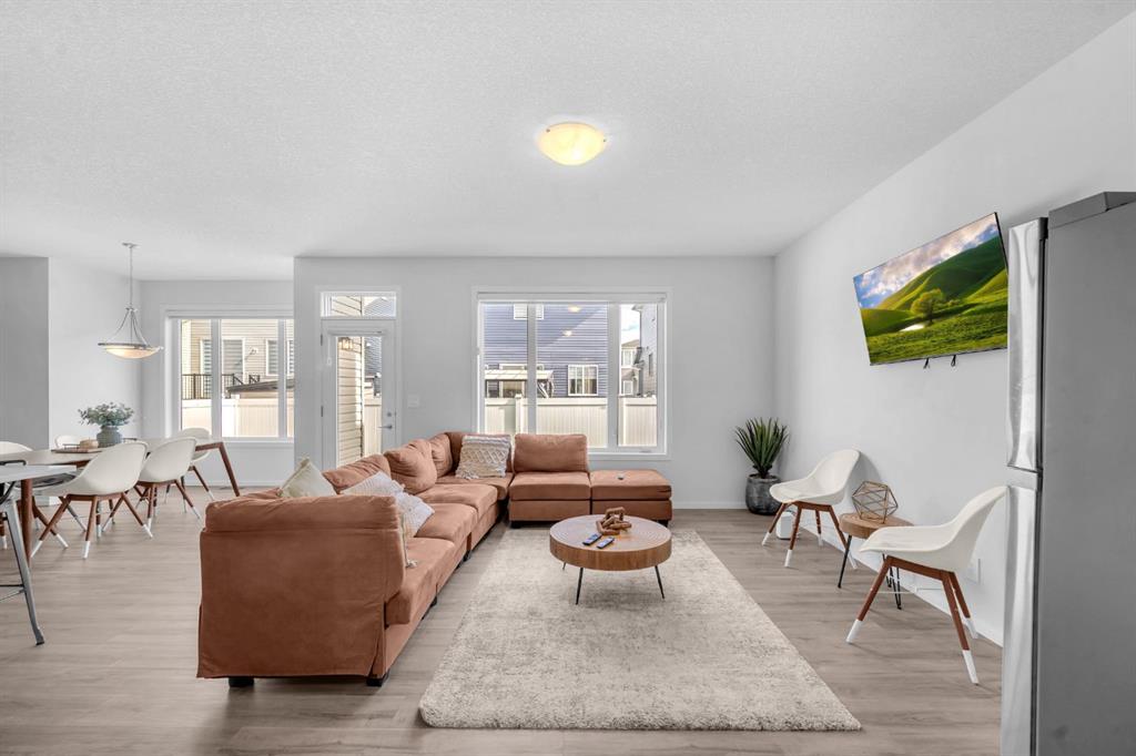 Picture for 151 Carringham Way NW