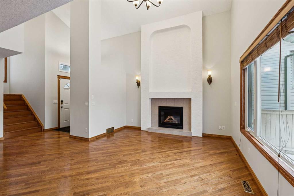 Picture for 837 Applewood Drive SE