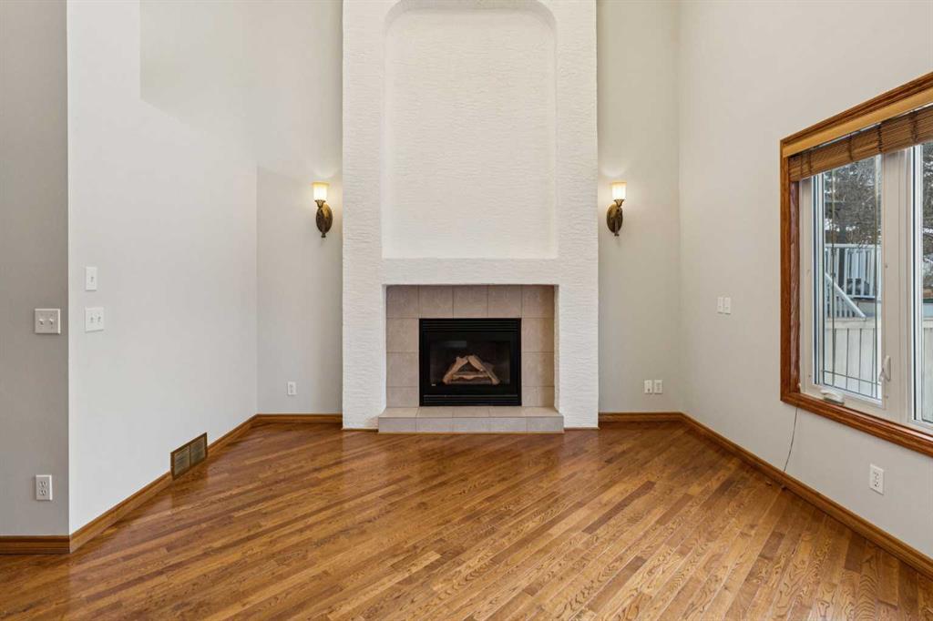 Picture for 837 Applewood Drive SE