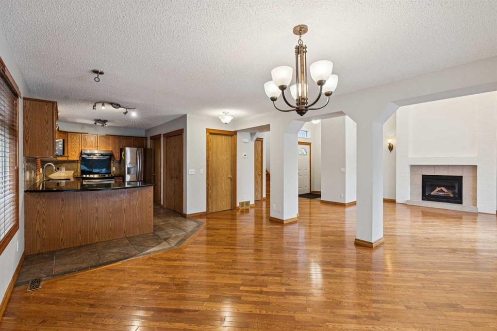 Picture for 837 Applewood Drive SE