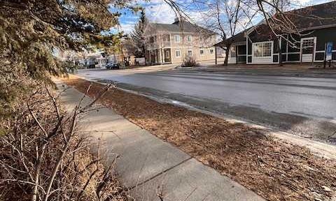 Picture for 220 First Street E