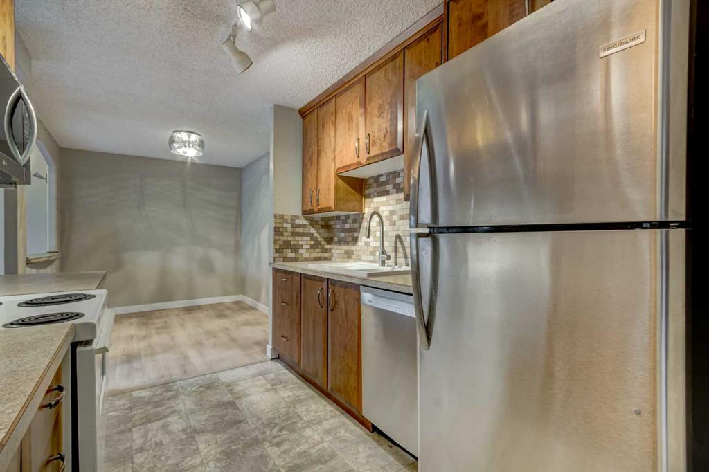 Picture for 207, 111 14 Avenue SE