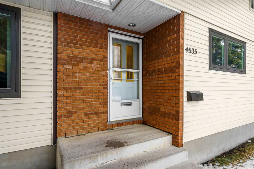 Picture for 4535 Vandergrift Crescent NW