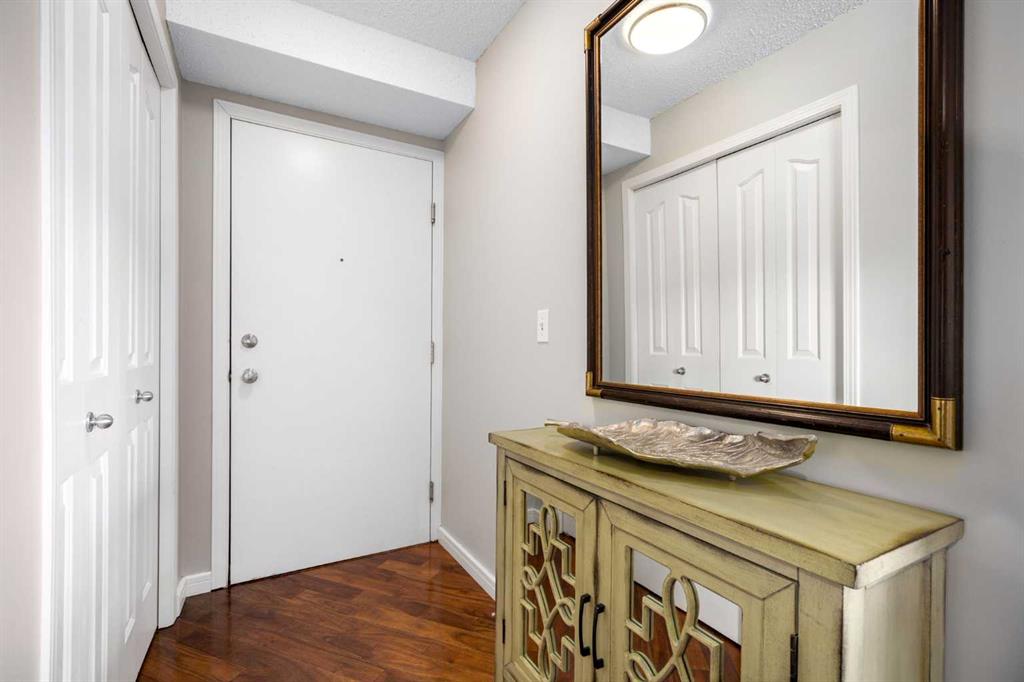 Picture for 1211, 505 Railway Street W