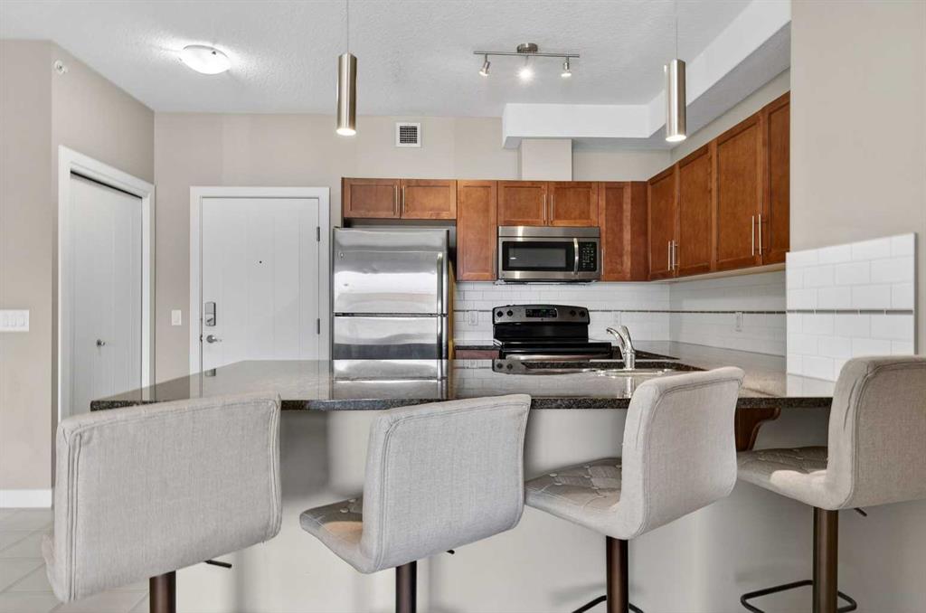 Picture for 2421, 604 East Lake Boulevard NE