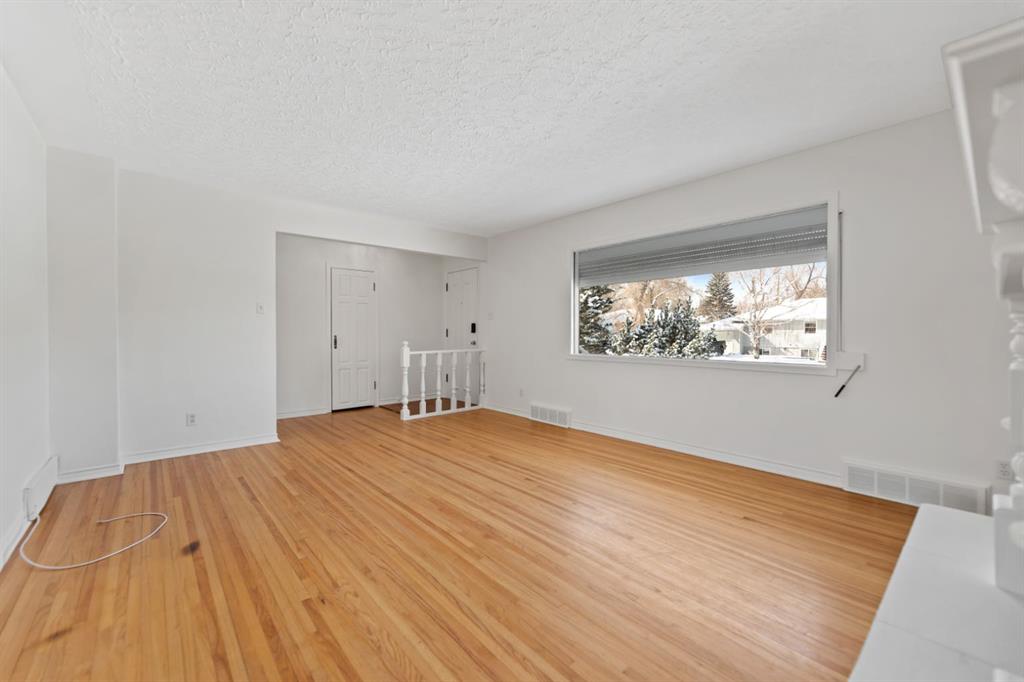 Picture for 3414 31 Street SW