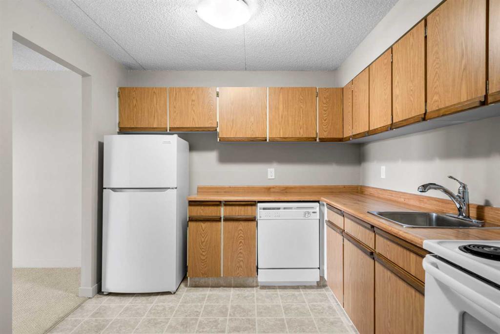 Picture for 716, 5204 Dalton Drive NW