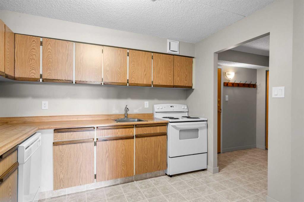 Picture for 716, 5204 Dalton Drive NW