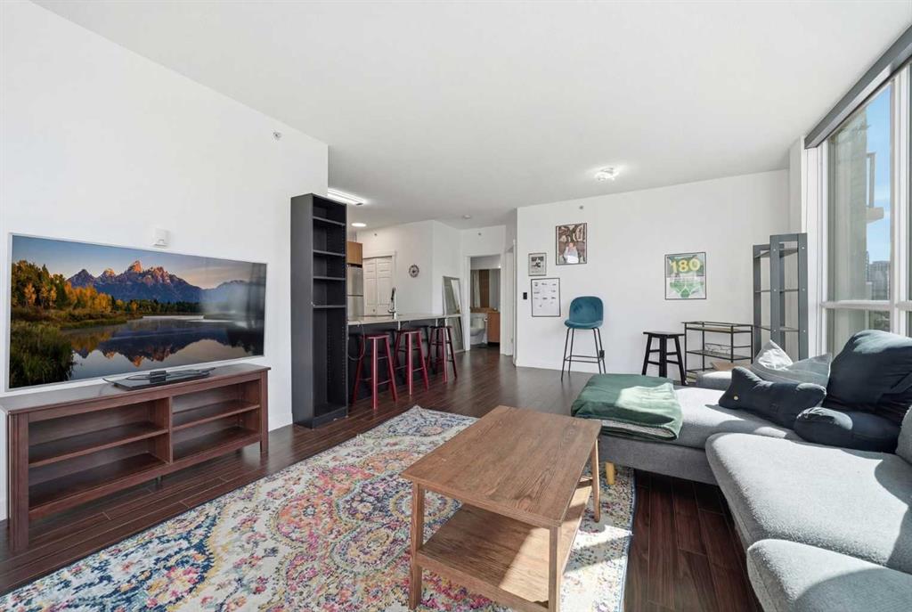 Picture for 809, 325 3 Street SE