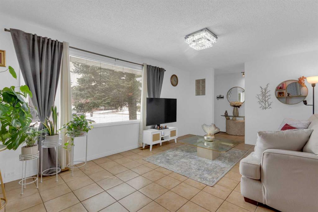 Picture for 60 Dalhurst Way NW