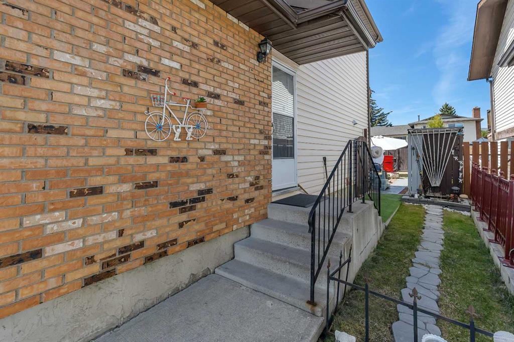 Picture for 4811 60 Street NE