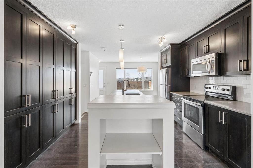 Picture for 378 Cranford Park SE