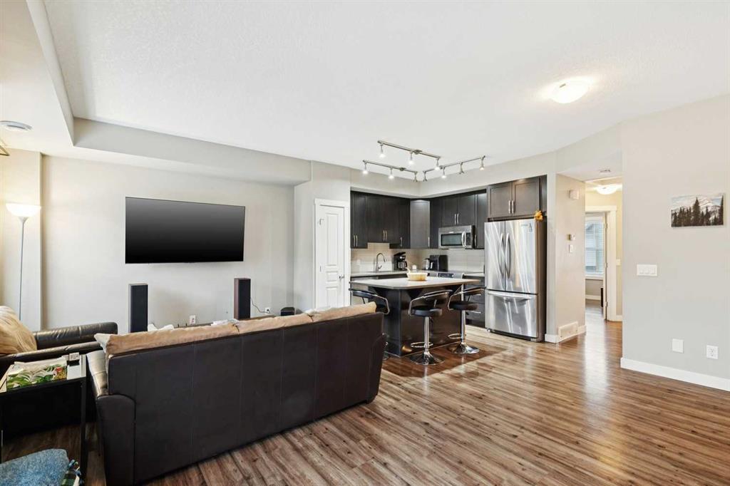 Picture for 1127 McKenzie Towne Row SE