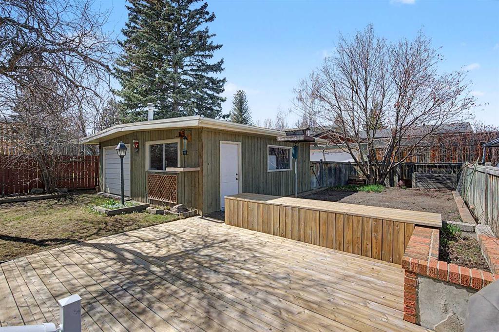 Picture for 1284 Hunterburn Crescent NW