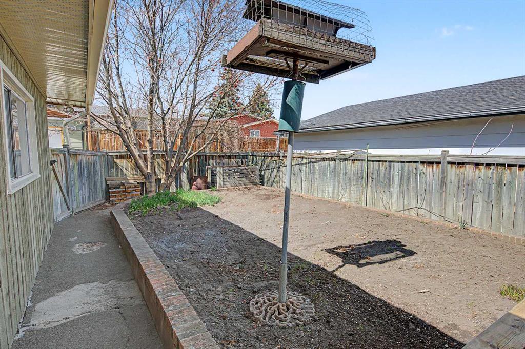 Picture for 1284 Hunterburn Crescent NW