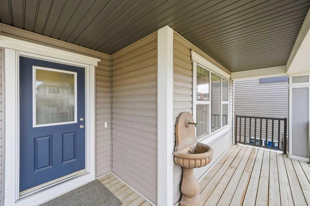 Picture for 117 Copperpond Parade SE