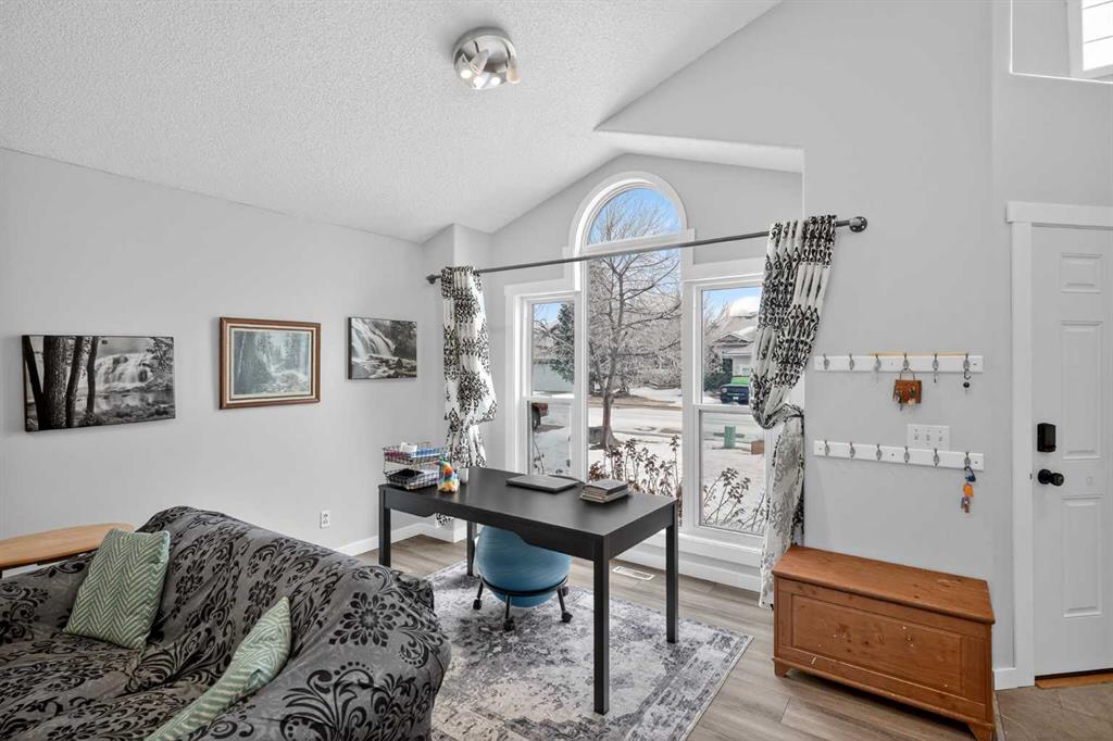 Picture for 38 Canoe Circle SW