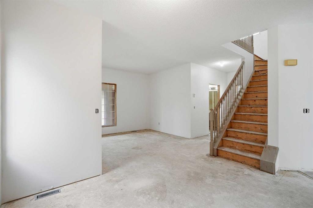 Picture for 180 Woodside Road NW