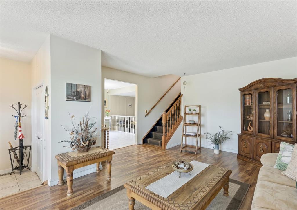 Picture for 323 Ranchview Place NW