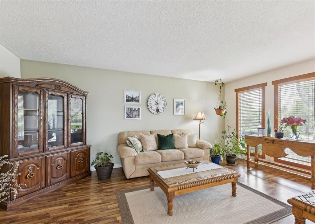 Picture for 323 Ranchview Place NW