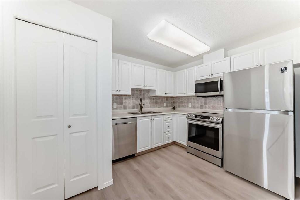 Picture for 412, 5000 Somervale Court SW