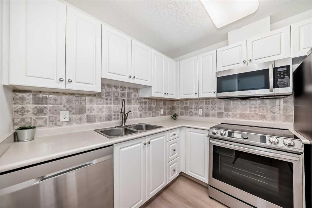 Picture for 412, 5000 Somervale Court SW