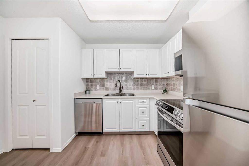 Picture for 412, 5000 Somervale Court SW