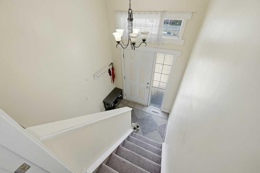 Picture for 141 Martin Crossing Crescent NE