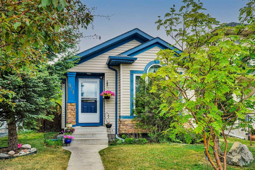 Picture for 921 Arbour Lake Road NW