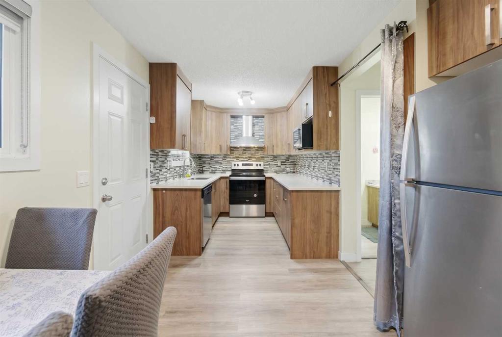 Picture for 53 Falchurch Road NE