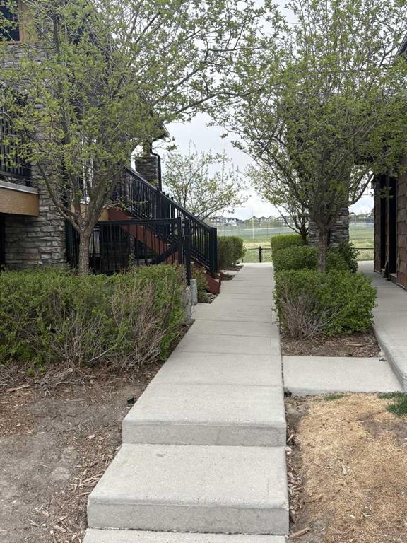 Picture for 8303, 2781 Chinook winds Drive SW