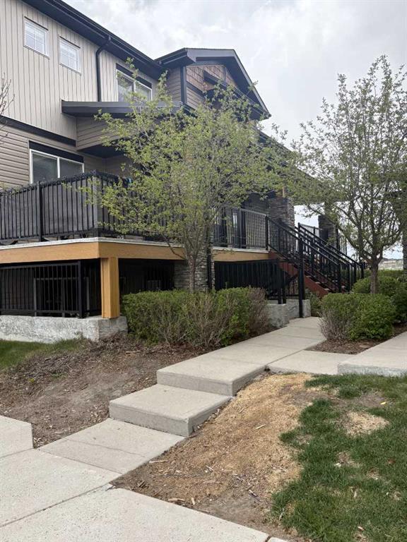 Picture for 8303, 2781 Chinook winds Drive SW