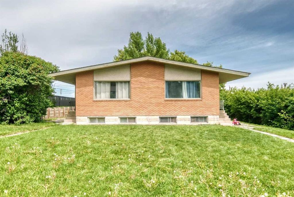 Picture for 416/418 33 Avenue NE