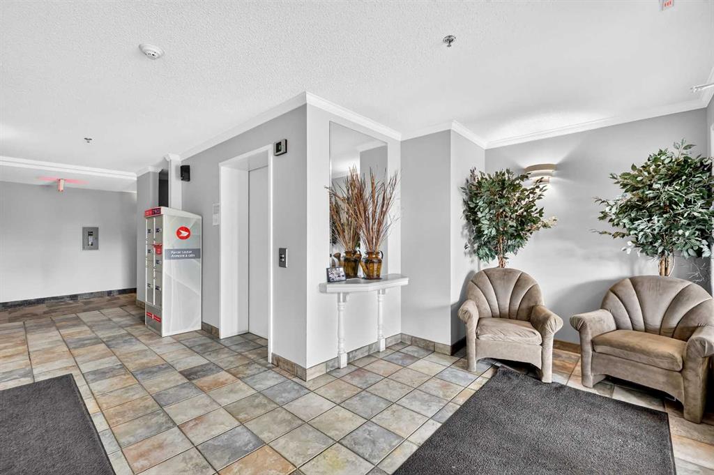 Picture for 212, 7 Harvest Gold Manor NE