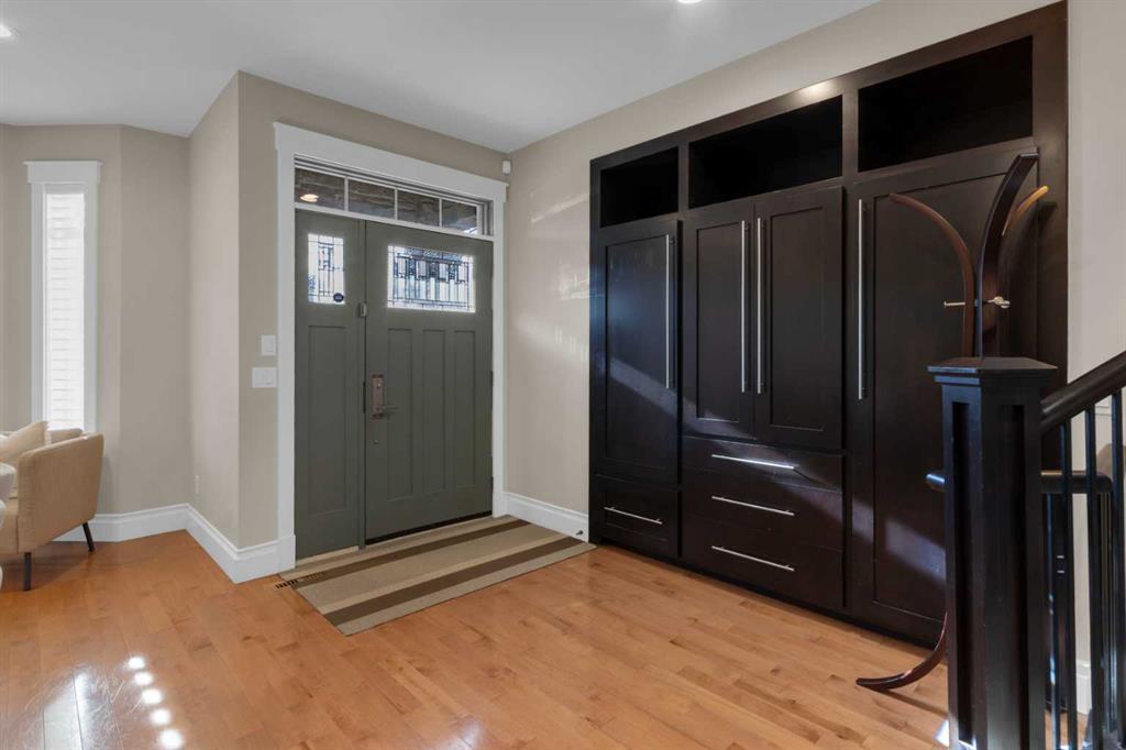 Picture for 2046 49 Avenue SW