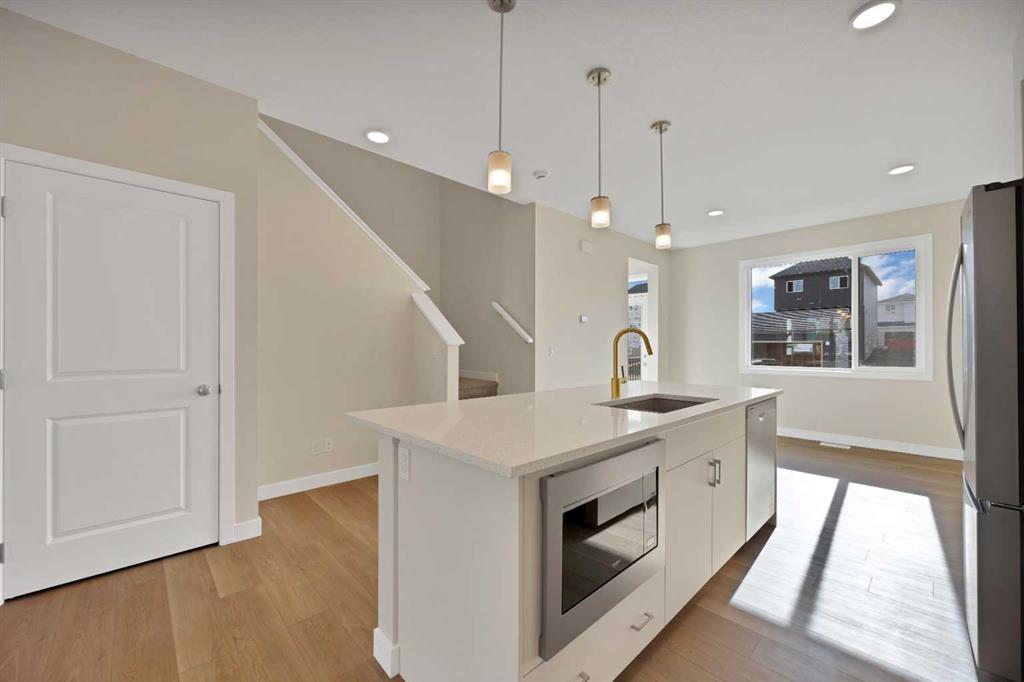 Picture for 5077 Harmony Circle  https://www.cirrealty.ca/reb/creb/90/A2265590_13.jpg