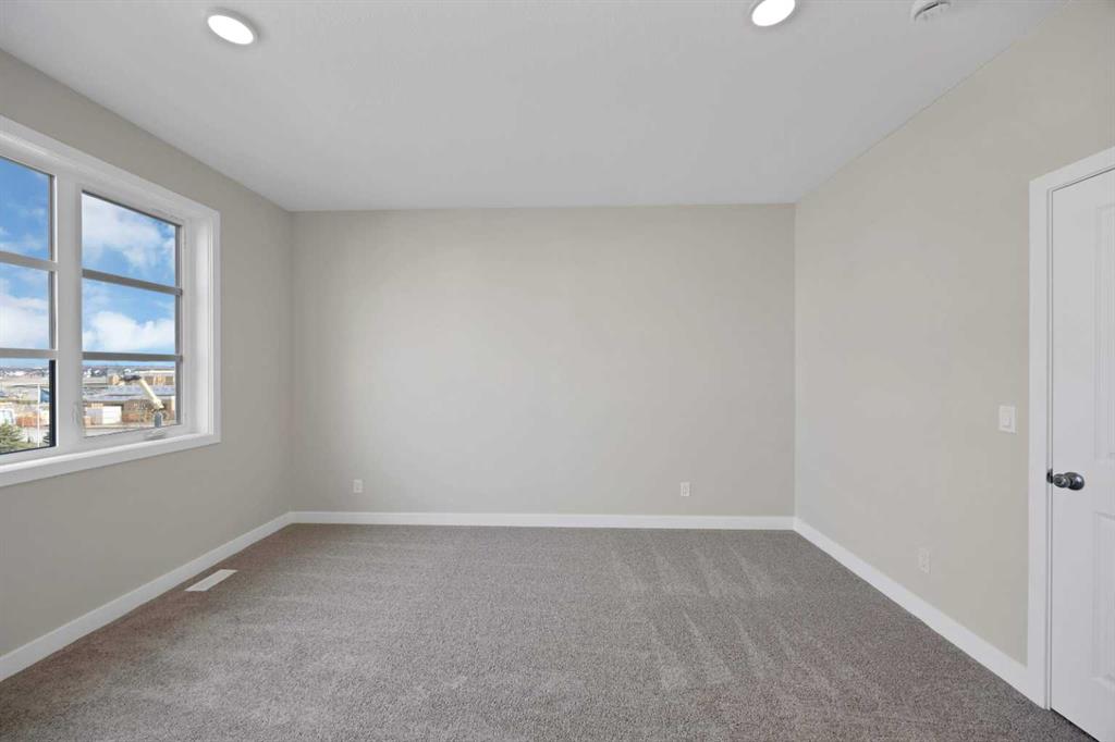 Picture for 5077 Harmony Circle  https://www.cirrealty.ca/reb/creb/90/A2265590_26.jpg