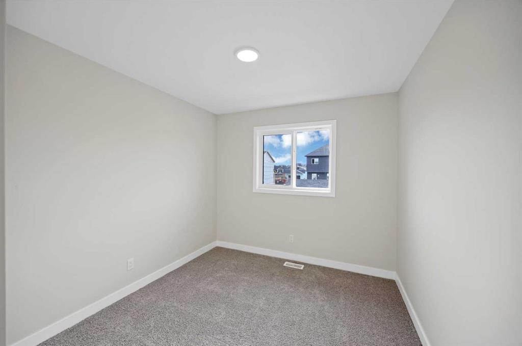 Picture for 5077 Harmony Circle  https://www.cirrealty.ca/reb/creb/90/A2265590_32.jpg