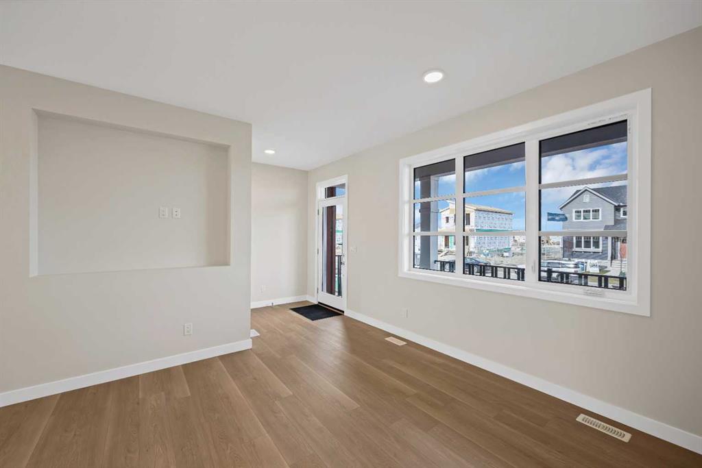 Picture for 5077 Harmony Circle  https://www.cirrealty.ca/reb/creb/90/A2265590_7.jpg